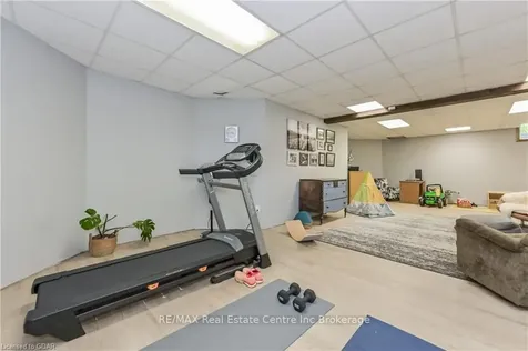 26 Queen Street Mapleton ON N0G 1P0