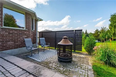 26 Queen Street Mapleton ON N0G 1P0