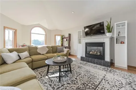 26 Queen Street Mapleton ON N0G 1P0