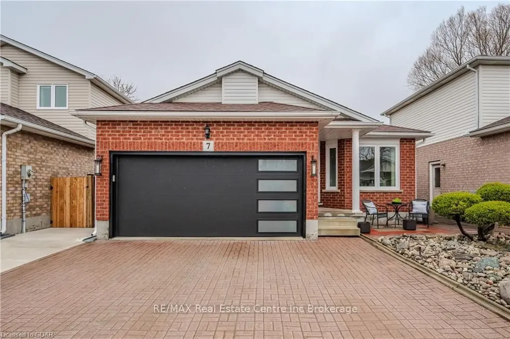 7 Parker Place Guelph ON N1E 7A7