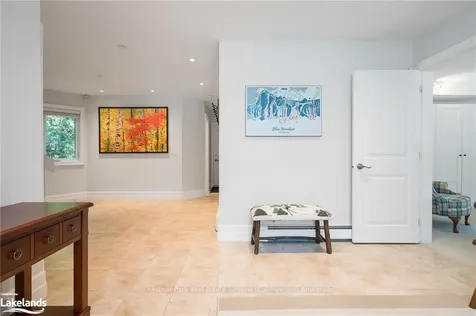 142 Carmichael Crescent Blue Mountains ON L9Y 0R3