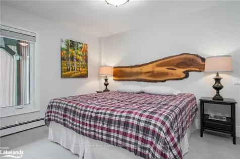 142 Carmichael Crescent Blue Mountains ON L9Y 0R3