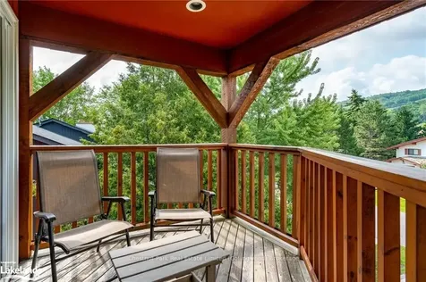 142 Carmichael Crescent Blue Mountains ON L9Y 0R3