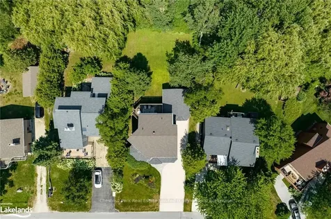 142 Carmichael Crescent Blue Mountains ON L9Y 0R3