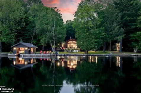 1045 Maplewood Road E Bracebridge ON P1L 1W8