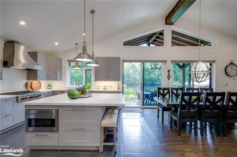 1045 Maplewood Road E Bracebridge ON P1L 1W8