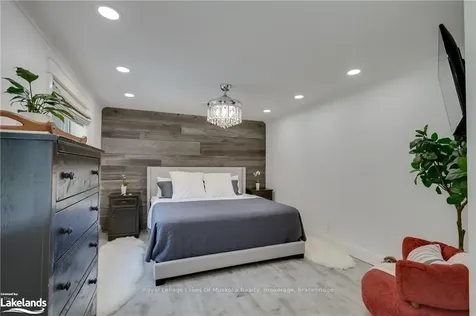 1045 Maplewood Road E Bracebridge ON P1L 1W8