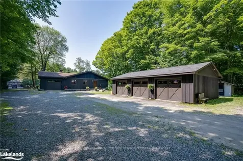 1045 Maplewood Road E Bracebridge ON P1L 1W8