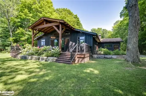 1045 Maplewood Road E Bracebridge ON P1L 1W8