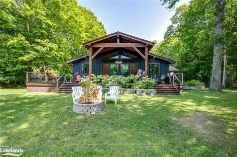 1045 Maplewood Road E Bracebridge ON P1L 1W8