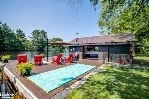 1045 Maplewood Road E Bracebridge ON P1L 1W8