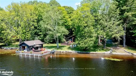 1045 Maplewood Road E Bracebridge ON P1L 1W8