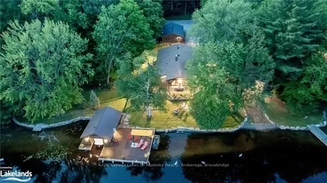 1045 Maplewood Road E Bracebridge ON P1L 1W8