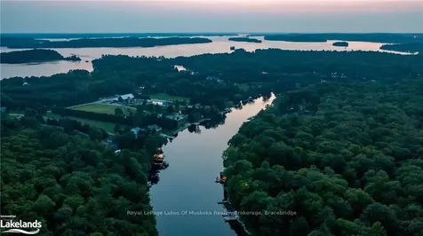 1045 Maplewood Road E Bracebridge ON P1L 1W8