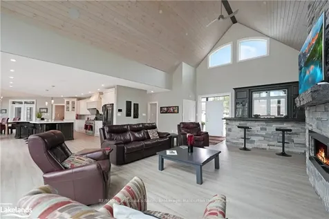 2043 Watts Road Dysart Et Al ON K0M 1S0