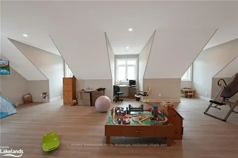 2043 Watts Road Dysart Et Al ON K0M 1S0