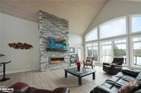 2043 Watts Road Dysart Et Al ON K0M 1S0