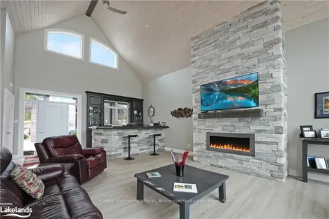 2043 Watts Road Dysart Et Al ON K0M 1S0