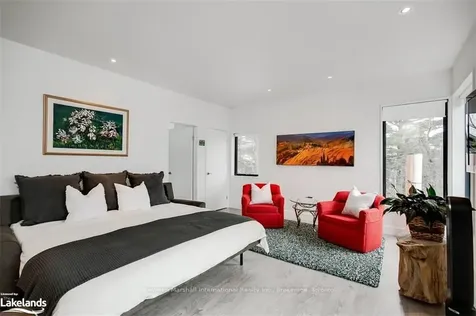 1040 Sunny Bay Lane Gravenhurst ON P1P 1R1