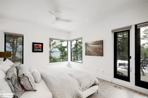 1040 Sunny Bay Lane Gravenhurst ON P1P 1R1