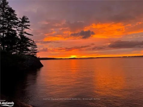 1040 Sunny Bay Lane Gravenhurst ON P1P 1R1