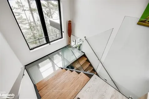 1040 Sunny Bay Lane Gravenhurst ON P1P 1R1