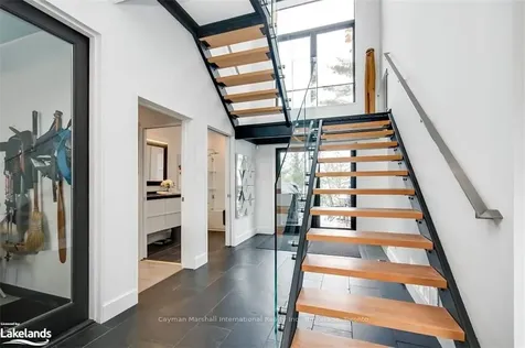 1040 Sunny Bay Lane Gravenhurst ON P1P 1R1