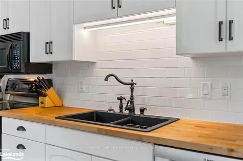 1035 Pebble Brook Lane Algonquin Highlands ON K0M 1J1