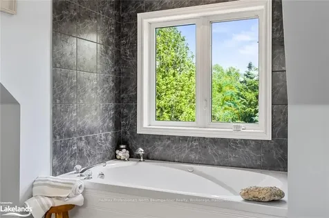 1035 Pebble Brook Lane Algonquin Highlands ON K0M 1J1