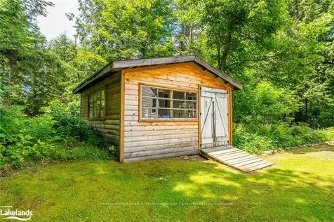 1035 Pebble Brook Lane Algonquin Highlands ON K0M 1J1