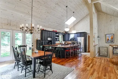 7 Pine Island N/a Muskoka Lakes ON P0B 1B0