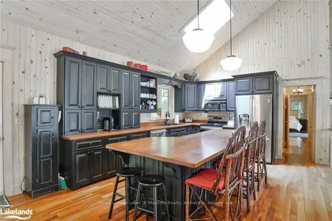 7 Pine Island N/a Muskoka Lakes ON P0B 1B0