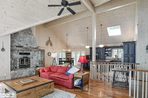 7 Pine Island N/a Muskoka Lakes ON P0B 1B0
