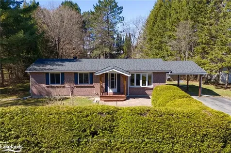 407 Ravensglen Crescent Huntsville ON P1H 1L7