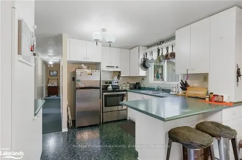 407 Ravensglen Crescent Huntsville ON P1H 1L7
