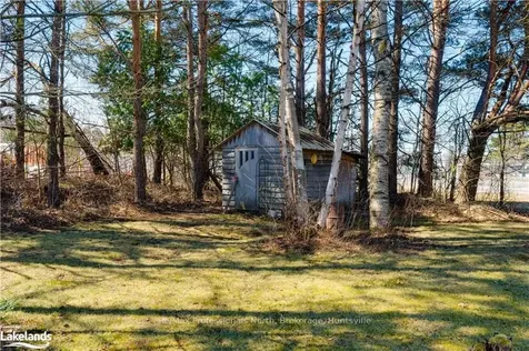407 Ravensglen Crescent Huntsville ON P1H 1L7