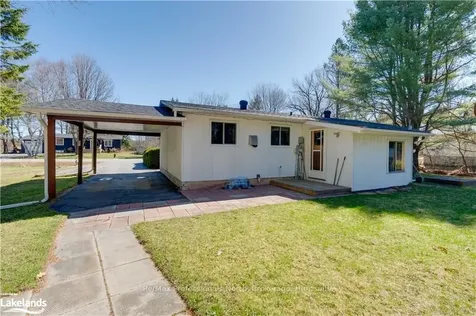 407 Ravensglen Crescent Huntsville ON P1H 1L7