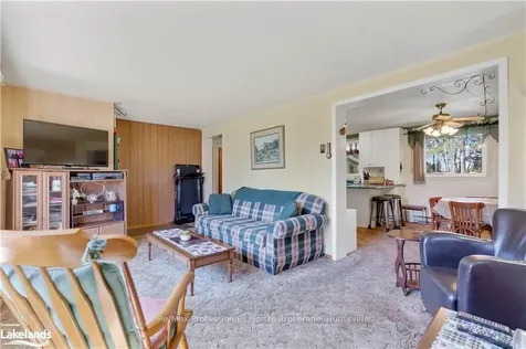 407 Ravensglen Crescent Huntsville ON P1H 1L7