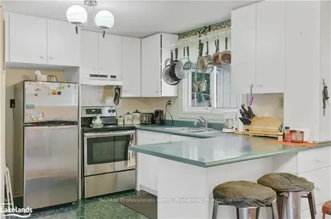407 Ravensglen Crescent Huntsville ON P1H 1L7