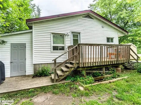 2 Airport Road Huntsville ON P1H 1X7