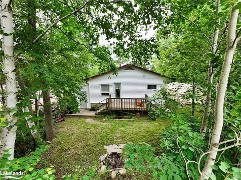 2 Airport Road Huntsville ON P1H 1X7