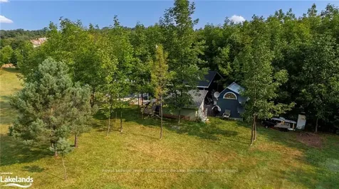 26 Meadowcrest Drive Mcdougall ON P2A 2W9