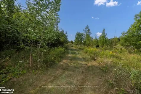 26 Meadowcrest Drive Mcdougall ON P2A 2W9