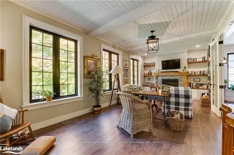 362 Fraser Street Gravenhurst ON P1P 0A9