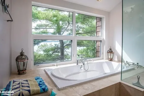 1096 Eilean Gowan N/a Bracebridge ON P1L 1B5