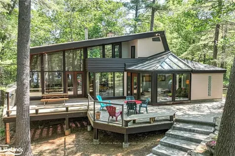 1124 Flanagan Trail Gravenhurst ON P0E 1G0