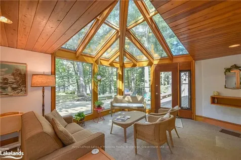 1124 Flanagan Trail Gravenhurst ON P0E 1G0