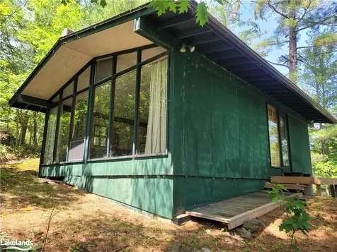 1124 Flanagan Trail Gravenhurst ON P0E 1G0