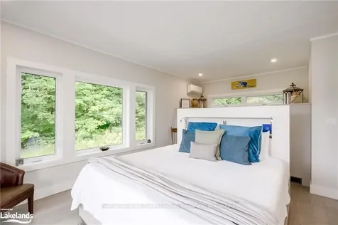 1712 Muskoka Beach Road Bracebridge ON P1P 1R1