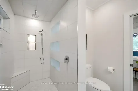 1712 Muskoka Beach Road Bracebridge ON P1P 1R1